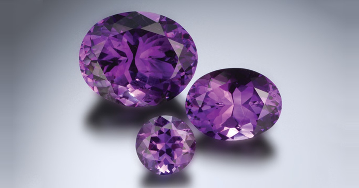 Amethyst for Peace & Calm: How This Purple Gemstone Supports Emotional Balance