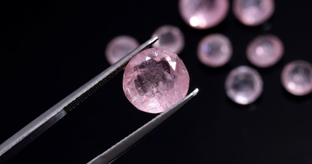 Gemological Characteristics of Morganite: A Complete Guide to Its Properties